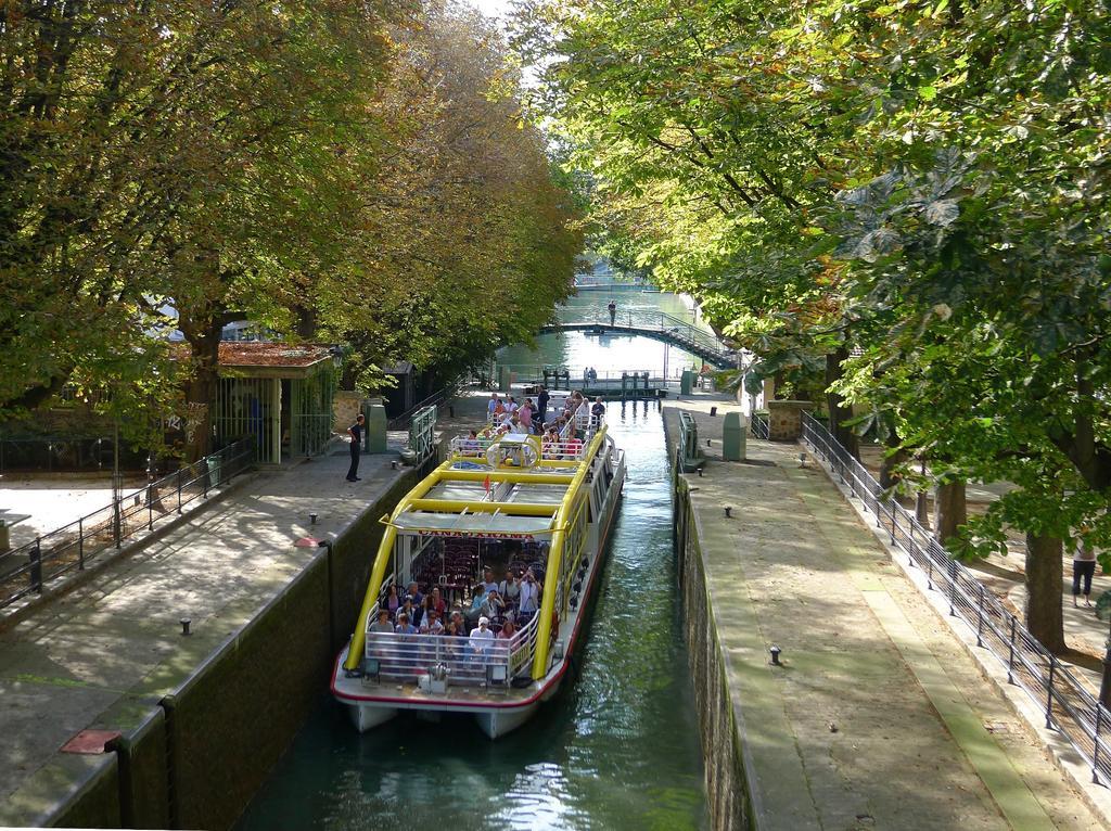 Bright And Newly Renovated Apartment, Hip Canal Saint-Martin Area, Central Paris Exterior foto