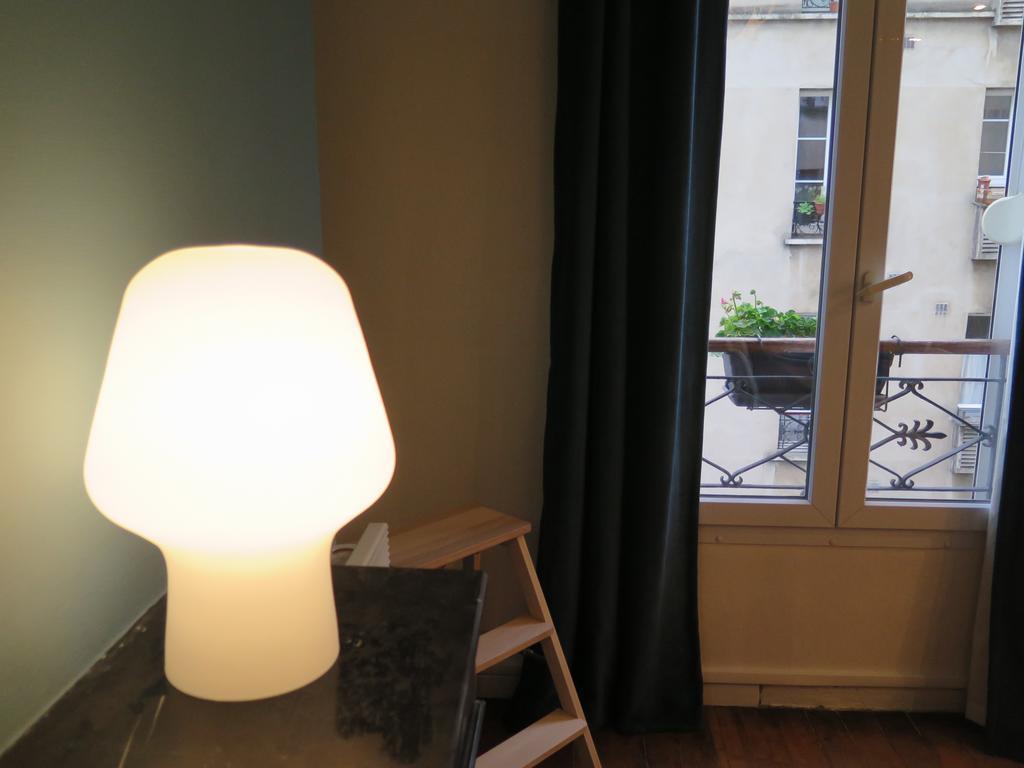 Bright And Newly Renovated Apartment, Hip Canal Saint-Martin Area, Central Paris Exterior foto